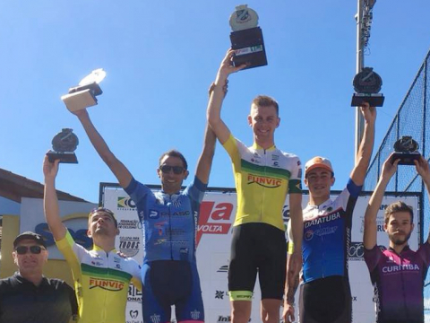 André Gohr é campeão da 11ª Volta Ciclística Cidade de Brusque