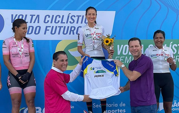 Alessandra Fornel é campeã da 10ª Volta Ciclística Feminina do Brasil